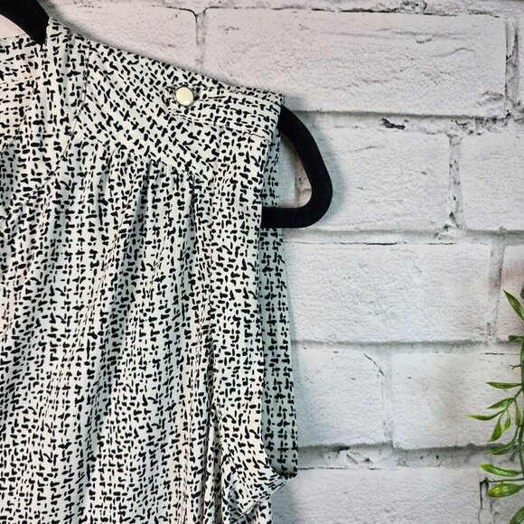 ANTILIA FEMME WHITE BLOUSE WITH BLACK PRINT CAP SLEEVES WOMENS SIZE MED - Picture 5 of 7